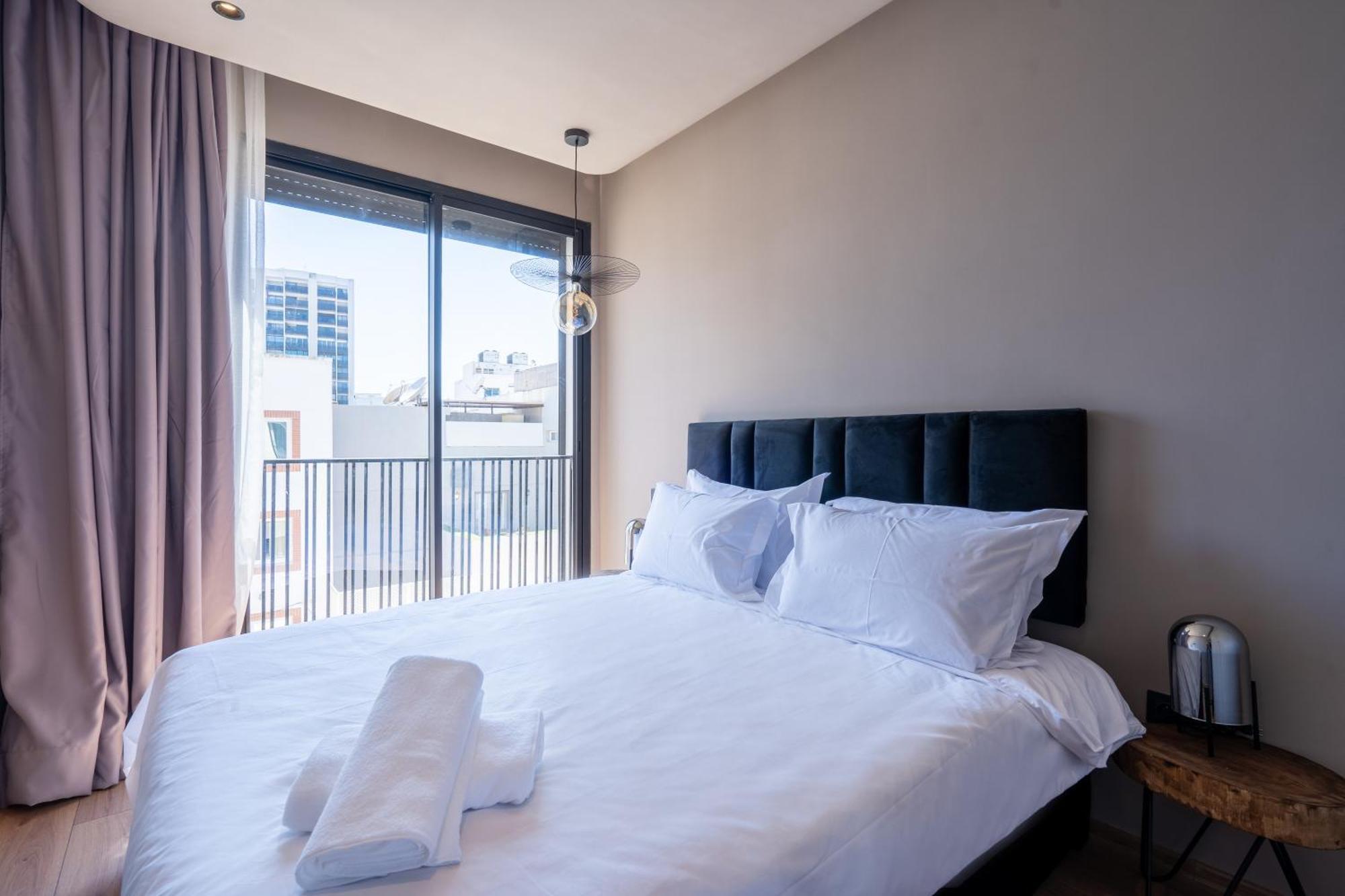 Twenty Six Anfa Luxury Residence By Shortstaycasa-Central-Parking Casablanca Exterior photo