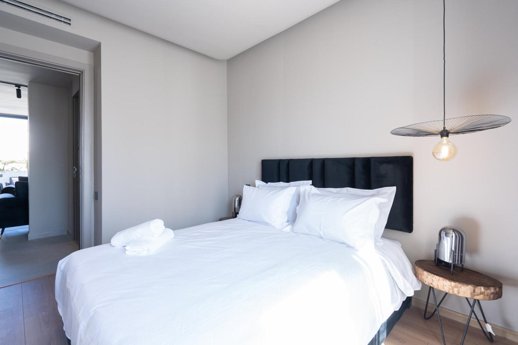 Twenty Six Anfa Luxury Residence By Shortstaycasa-Central-Parking Casablanca Exterior photo