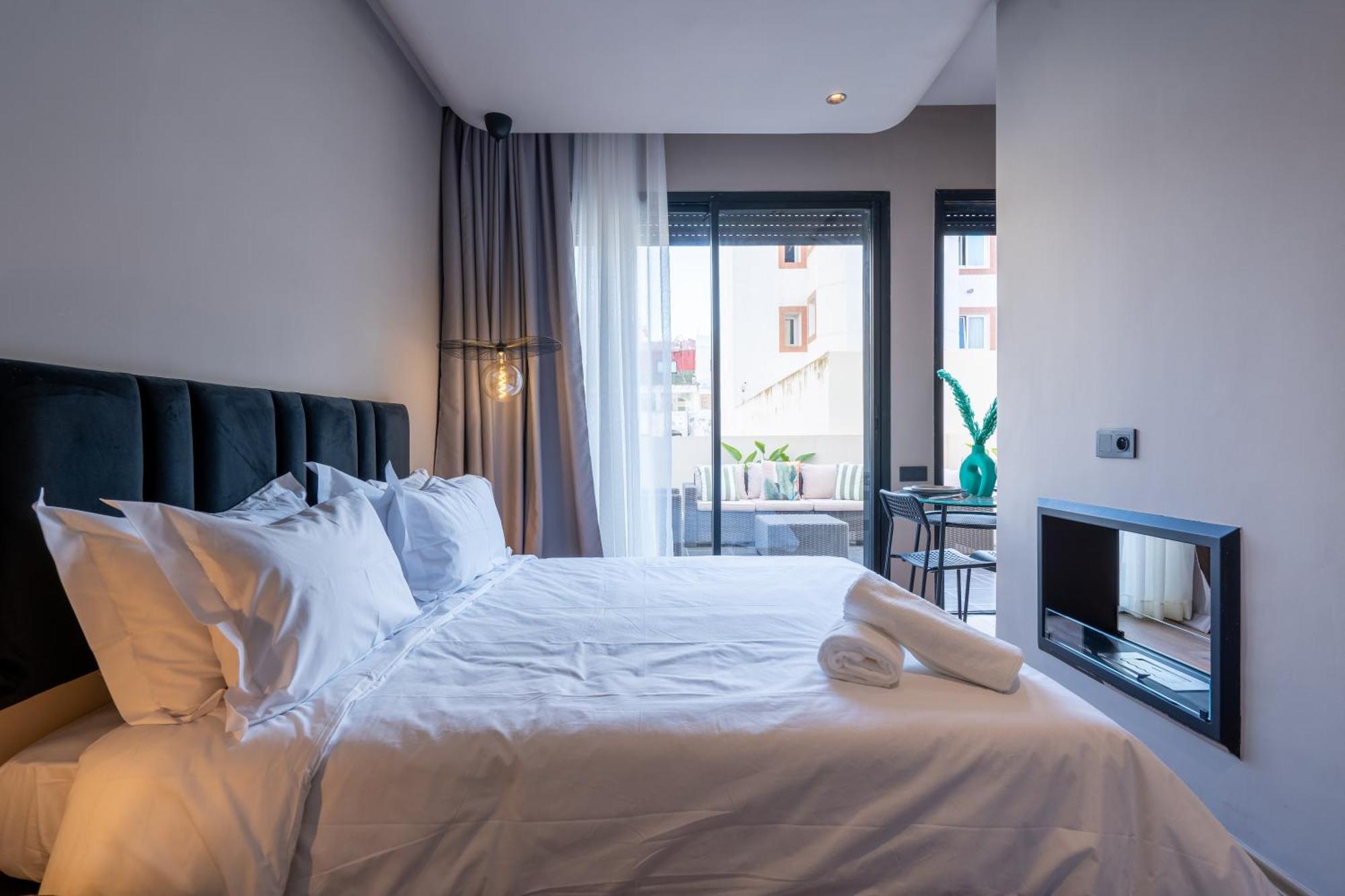 Twenty Six Anfa Luxury Residence By Shortstaycasa-Central-Parking Casablanca Exterior photo
